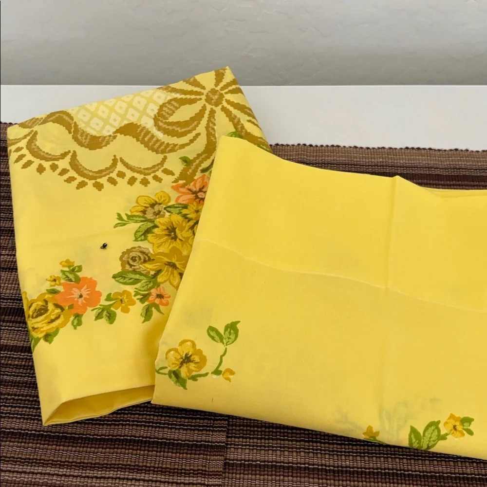 JCPenney‎ Yellow Floral Pillow Cover